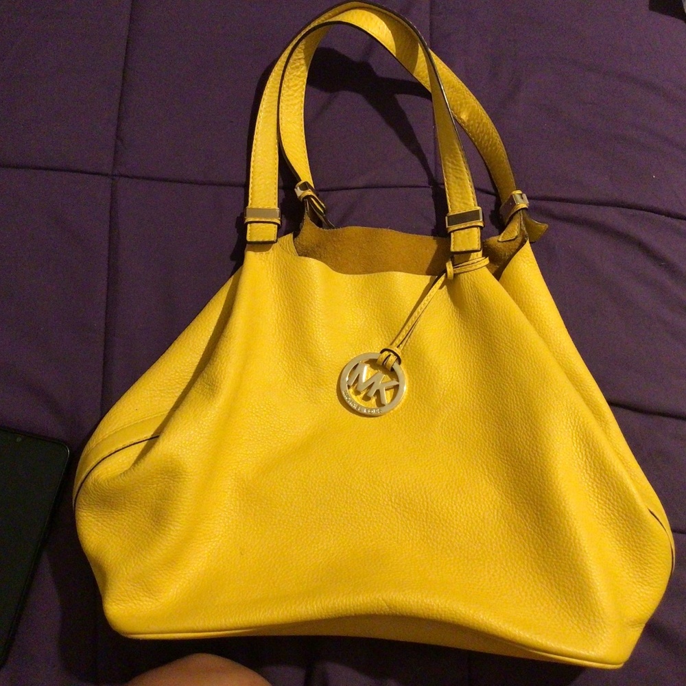 Beautiful vibrant Mustard/ Yellow MK Leather Tote Bag Excellent Condition